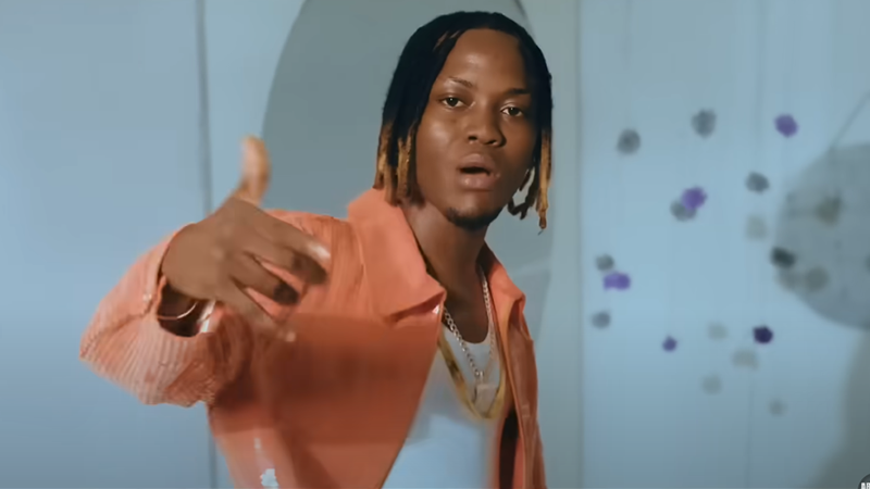 King Alasko dévoile son nouveau clip "VOGUE"