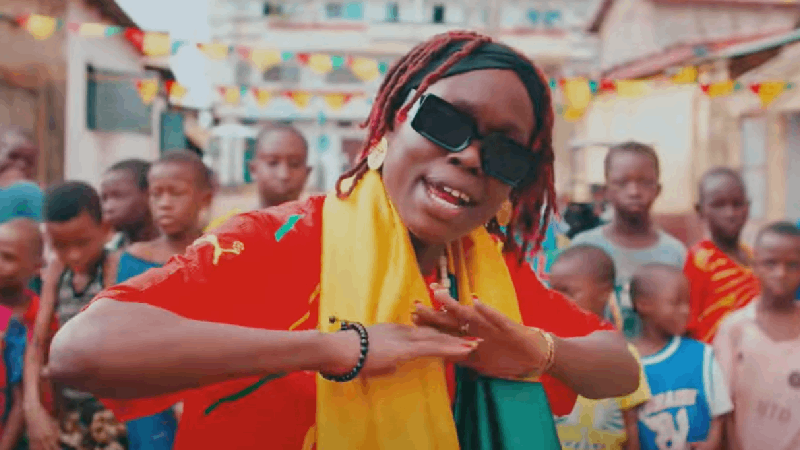 Capture d'écran du clip "Rouge Jaune Vert"