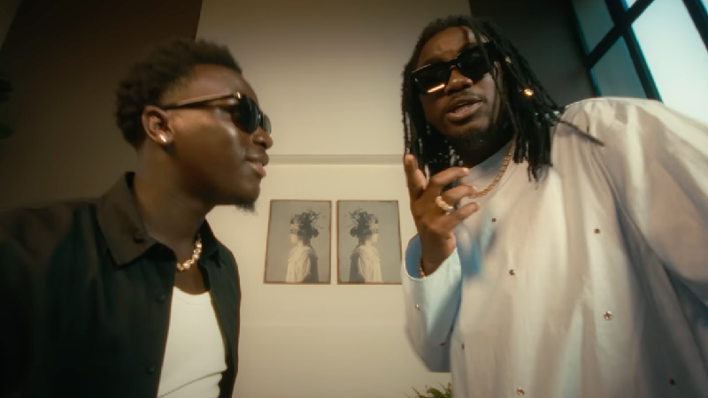 Capture d'écran du clip "Comment"