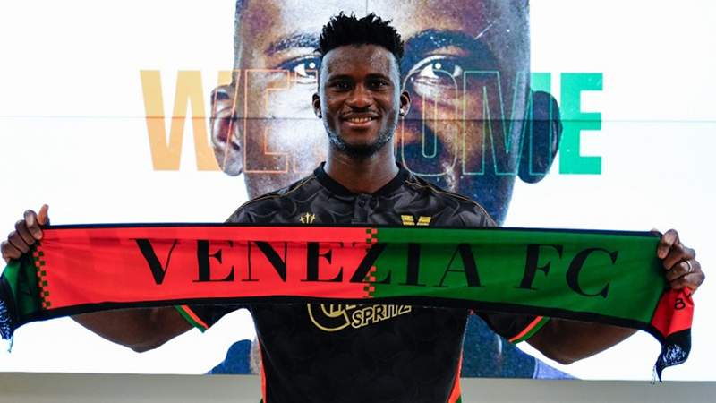 𝗖𝗵𝗲𝗶𝗰𝗸 𝗖𝗼𝗻𝗱𝗲́ 