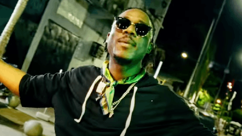 Domiral lâche le clip "VYBS DANDÉ" : une vibes dancehall pour enflammer le dancefloor !