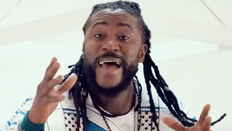 Capture d'écran du clip "Kahwama"