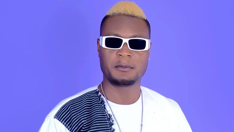 Lecky Boy (Lomastar), artiste chanteur guinéen 
