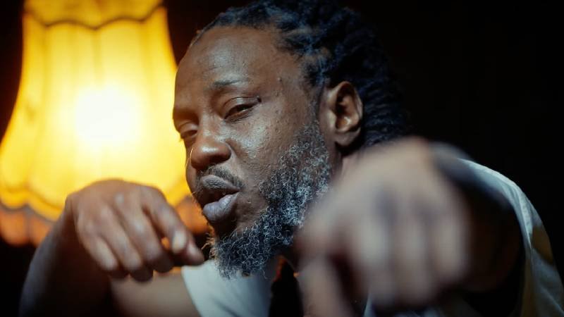 Capture d'écran du clip "Eva Blessed"