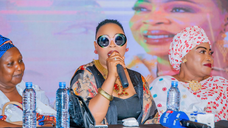 Sayon Camara lors de la conférence de presse